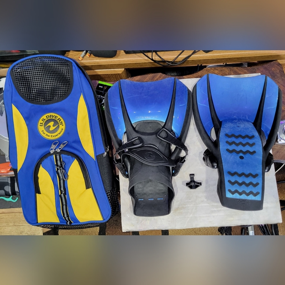 US Divers Backpack And Hydroflex Fins (Size: L 10-14)